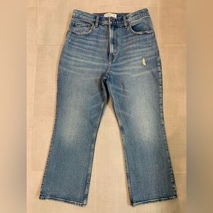 Abercrombie & Fitch Ultra High Rise Kick Flare Short Length